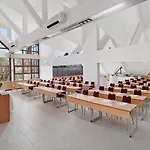 Rubin Wellness & Conference 4*