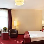 Rubin Wellness & Conference 4*