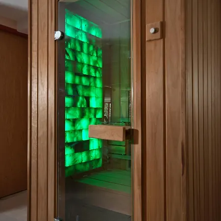 Rubin Wellness & Conference Hotel