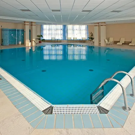 Rubin Wellness & Conference ホテル