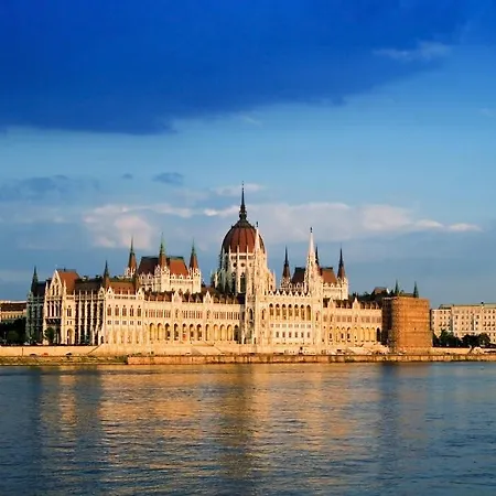 Rubin Wellness & Conference Budapest