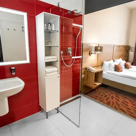 Rubin Wellness & Conference Hotel 4*