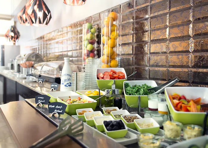מלון Rubin Wellness & Conference 4*